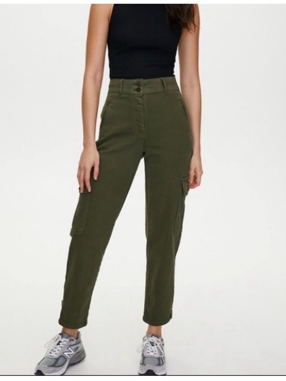 Aritzia Wilfred Free Cargo Pants in Olive Green